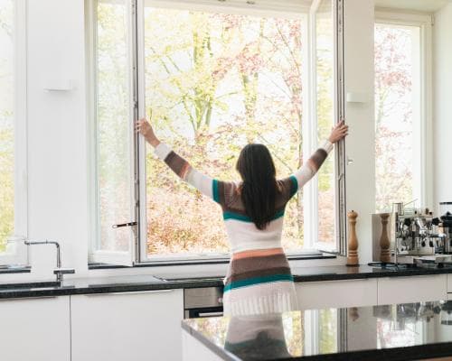 Should We Follow Germany’s Quick Window‑Opening Habit for Better Health?