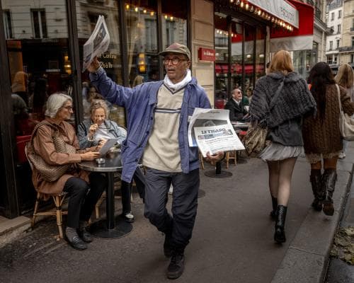 France Honors Paris’s Last Newspaper Hawker with Top Award