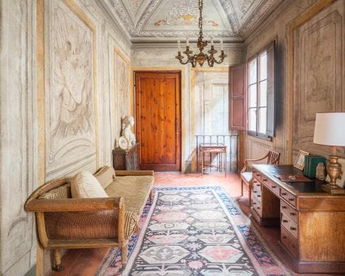 10 historic hotels and homes you can stay at