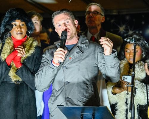 Tommy Robinson’s Christmas Gathering Draws Only 1,000 People