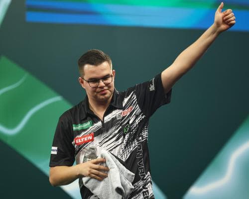 Gian van Veen beats Gary Anderson to set up final against Luke Littler