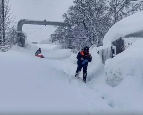 Record Snowstorm Strands Residents in Russia, Mediterranean Floods Follow
