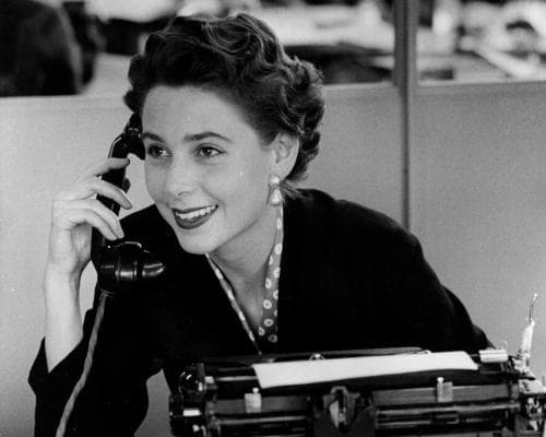 Drusilla Beyfus, pioneering journalist and etiquette writer, dies at 98
