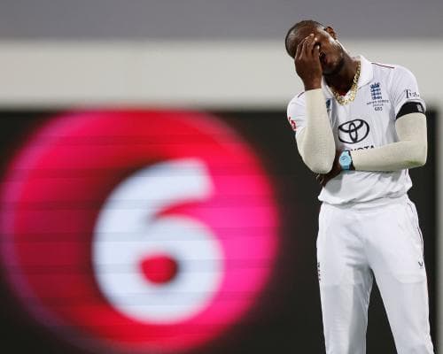 England’s bowlers miss a big chance in Australia Test