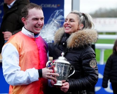 Bowen and Curtis win Welsh National with Haiti Couleurs