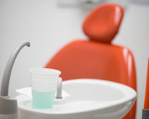 People in England pull teeth themselves because NHS urgent care is missing