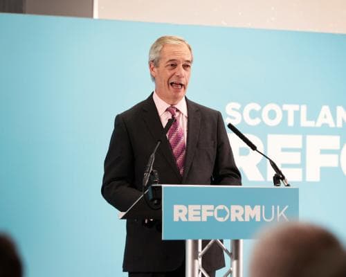 Nigel Farage Goes to Davos, Despite Years of Criticizing It