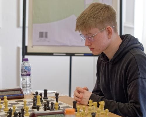 Hastings Chess Festival Faces Funding Cut, Still Spotlights New Talent